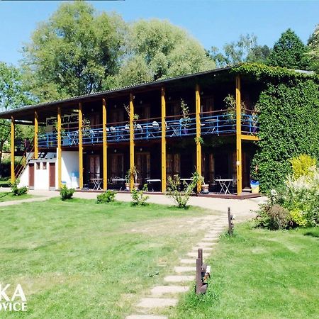 Lavka Park Skochovice Hotel Vrané nad Vltavou Exterior foto