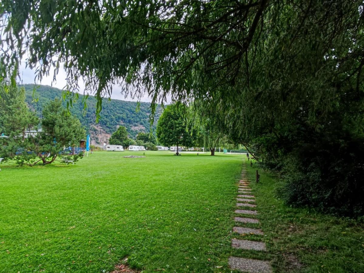 Lavka Park Skochovice Hotel Vrané nad Vltavou Exterior foto